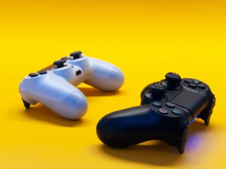 Embrace unrestricted gaming freedom with cutting-edge wireless gamepads