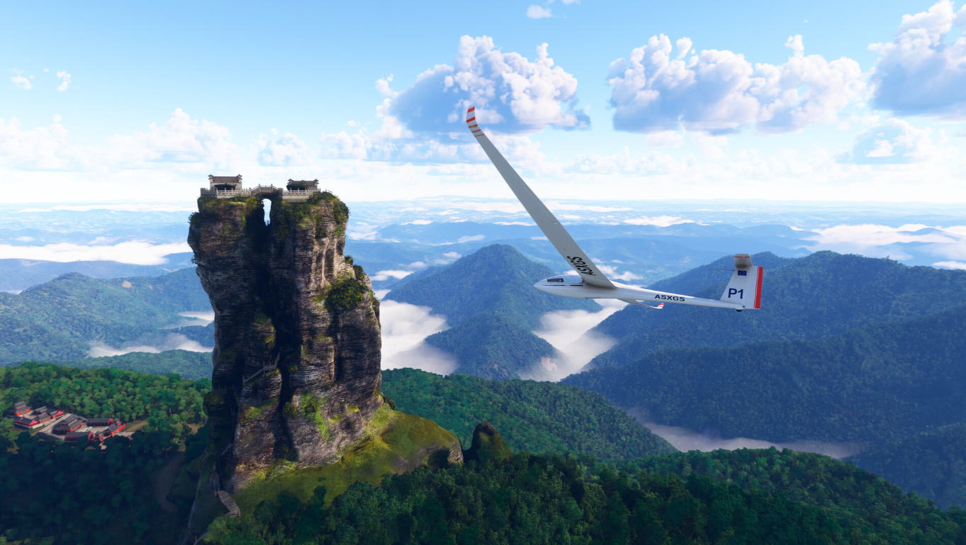 滑翔机飞过中国美丽的风景