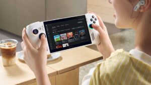 Microsoft představil svůj herní handheld