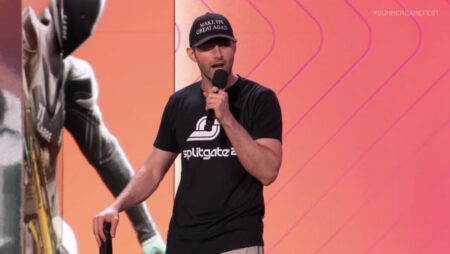 Ředitel 1047 Games se omluvil za svou kšiltovku